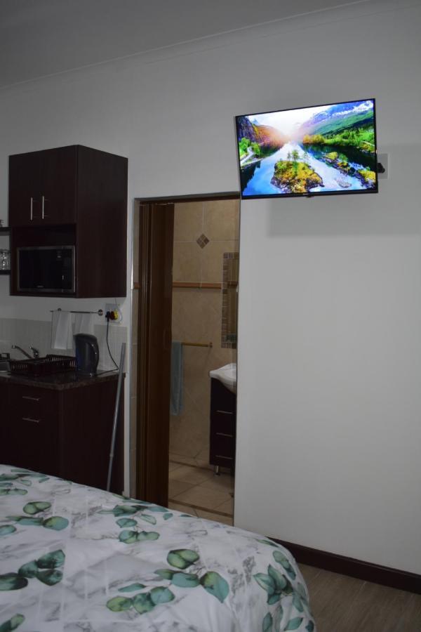 105 On Sarel Cilliers Apartamento