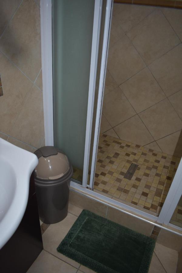 Apartamento 105 On Sarel Cilliers *